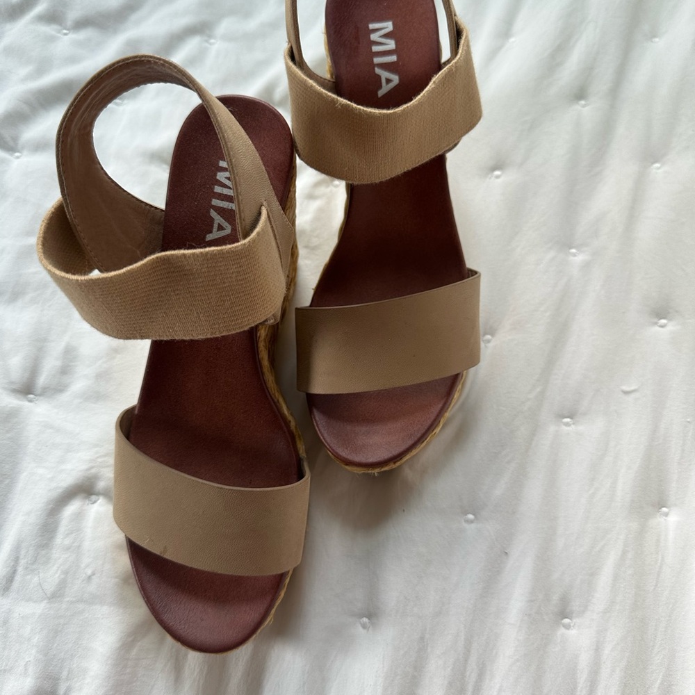 MIA Tan Sandals with Crossover Straps